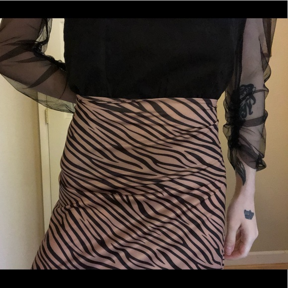 NEW Tiger Skirt - Picture 6 of 7